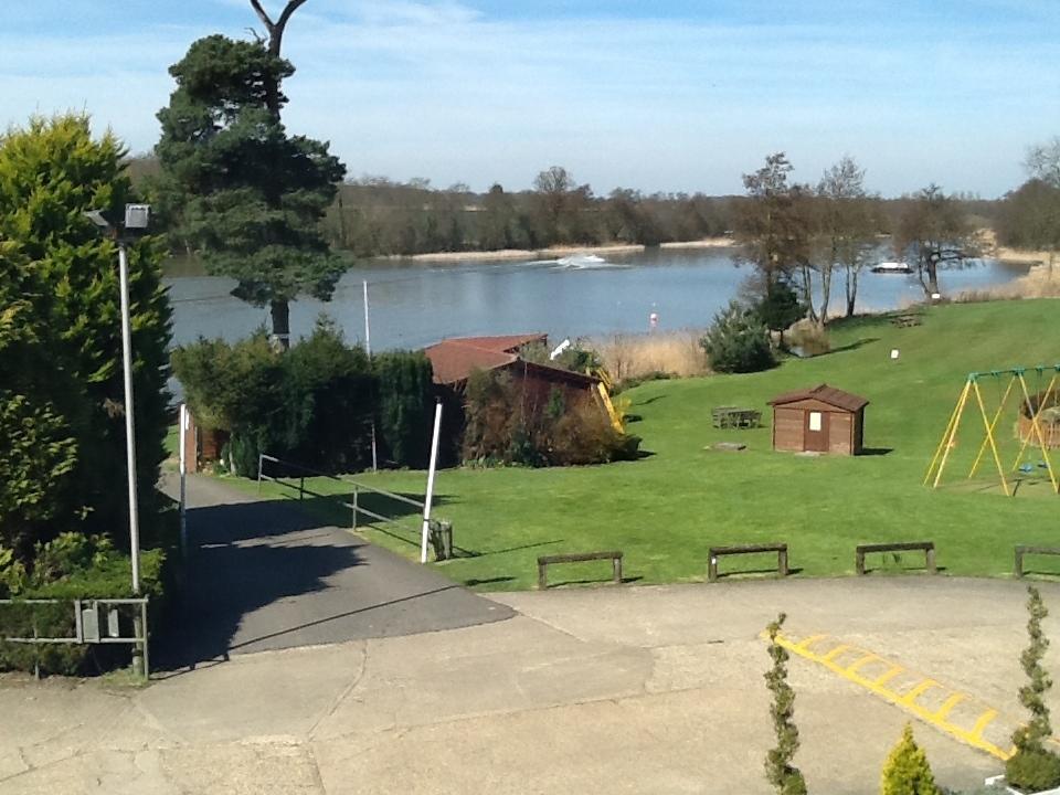 Annexe At Gosfield Lake Buitenkant foto